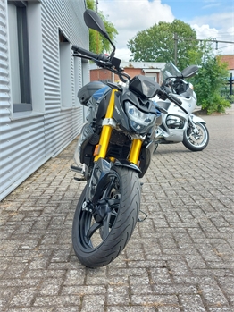 BMW G 310 R
